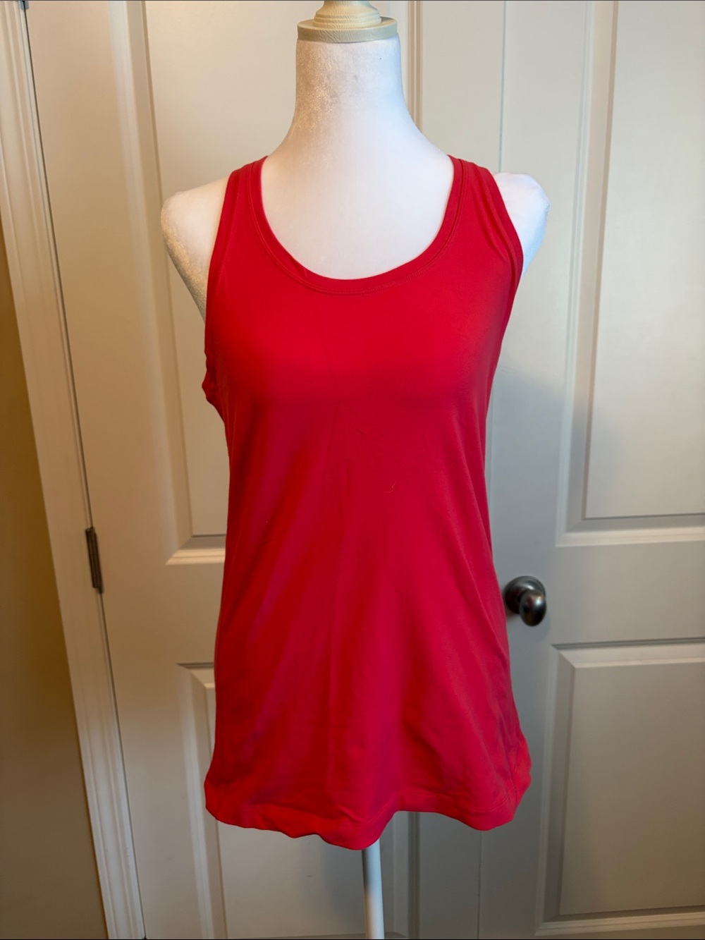 Women’s Sleeveless Scoop Neck Tank Top - coral